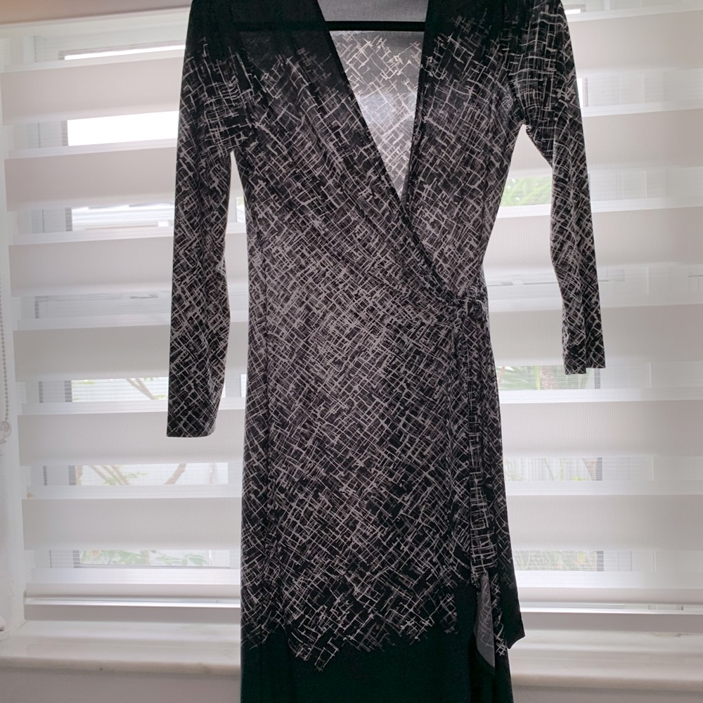 Dress with great fabric fits in very comfy and sexy